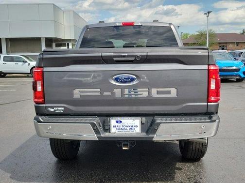CARBONIZED GRAY METALLIC 2023 Ford F-150 XLT
