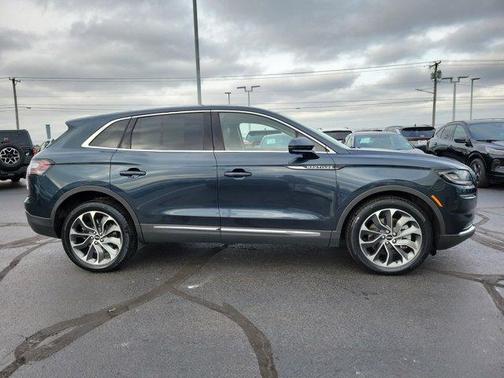 2022 Lincoln Nautilus Reserve