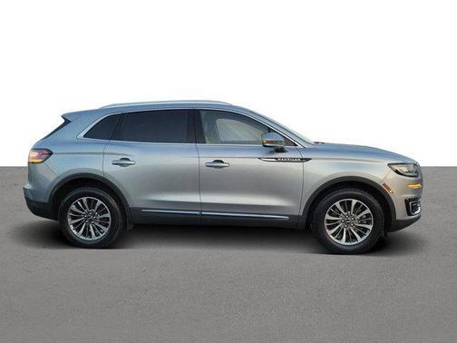 2020 Lincoln Nautilus Standard