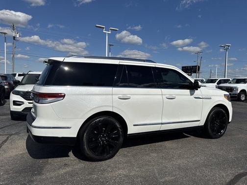 2024 Lincoln Navigator Reserve