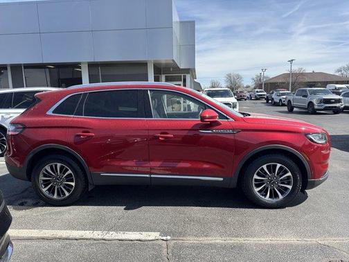 2021 Lincoln Nautilus Standard