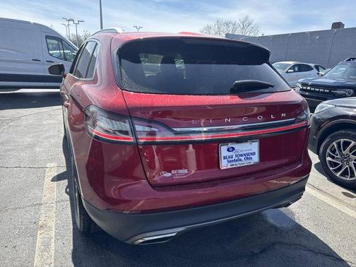 2021 Lincoln Nautilus Standard