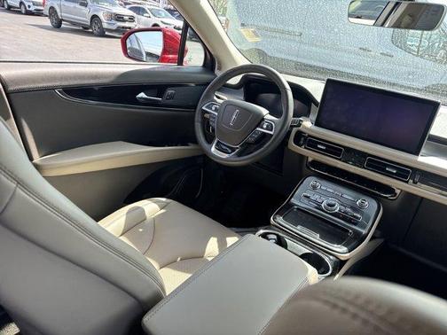 2021 Lincoln Nautilus Standard
