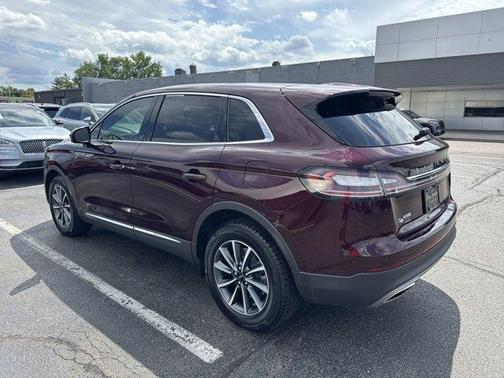 2022 Lincoln Nautilus Standard
