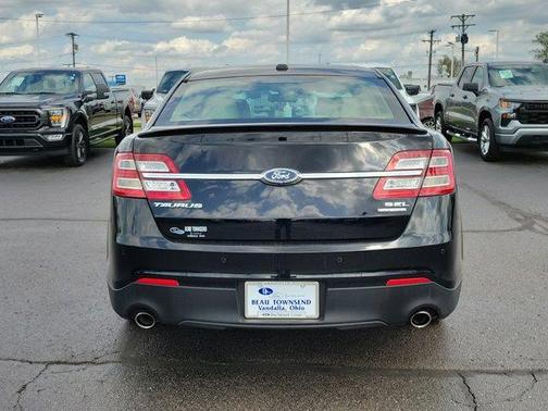Shadow Black 2018 Ford Taurus SEL