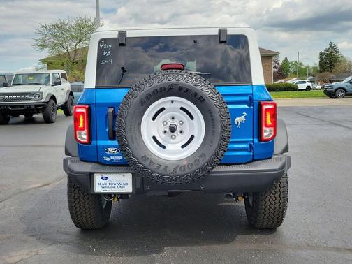 Blue Metallic 2026 Ford Bronco Heritage Edition