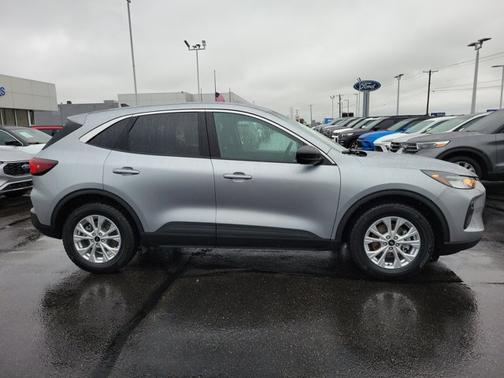 ICONIC SILVER METALLIC 2023 Ford Escape ACTIVE