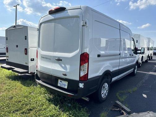 2025 Ford Transit-250 148 WB Medium Roof Cargo