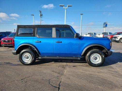 2022 Ford Bronco Base