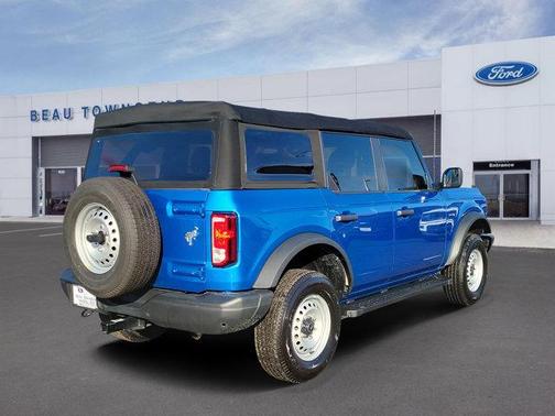 2022 Ford Bronco Base