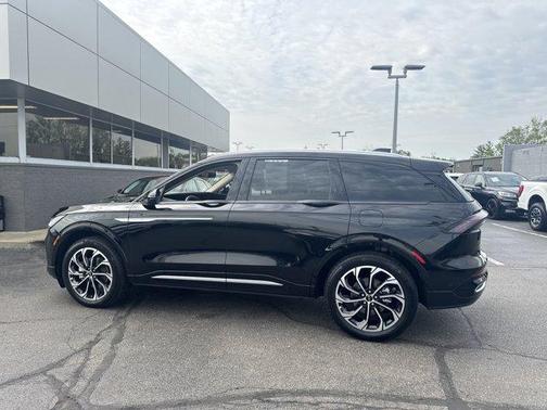 2024 Lincoln Nautilus Reserve