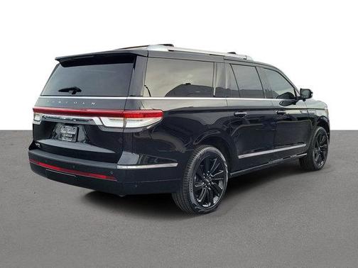 2023 Lincoln Navigator L Reserve