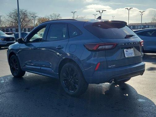 2025 Ford Escape ST-Line Elite
