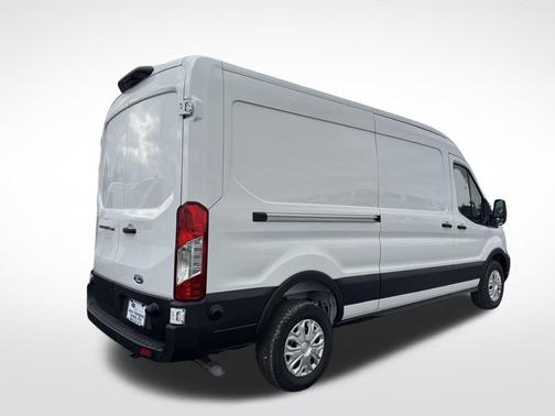 2026 Ford Transit-250 148 WB Medium Roof Cargo