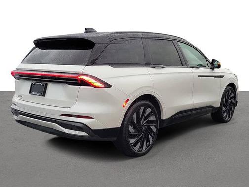 2024 Lincoln Nautilus Reserve