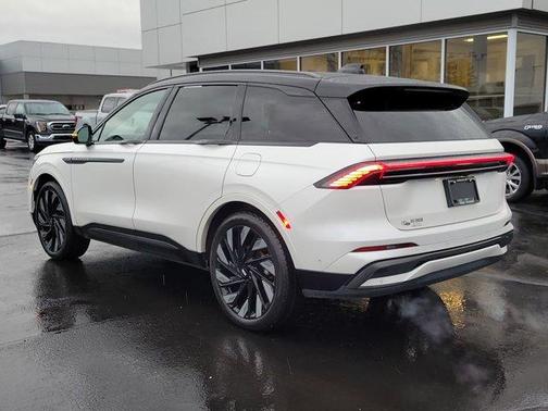 2024 Lincoln Nautilus Reserve