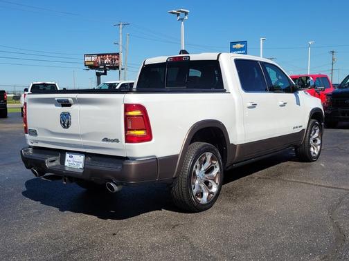 Ivory White Tri-Coat Pearlcoat 2021 RAM 1500 LONGHORN