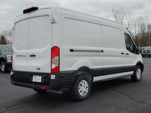 2026 Ford Transit-250 148 WB Medium Roof Cargo