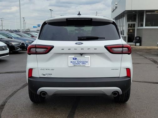 OXFORD WHITE 2023 Ford Escape ACTIVE