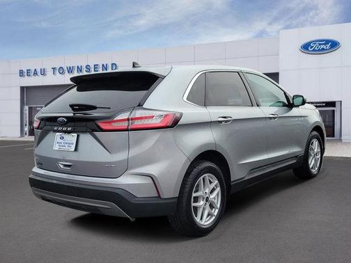 Silver Metallic 2024 Ford Edge SEL