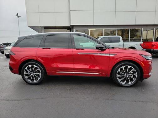 2024 Lincoln Nautilus Reserve