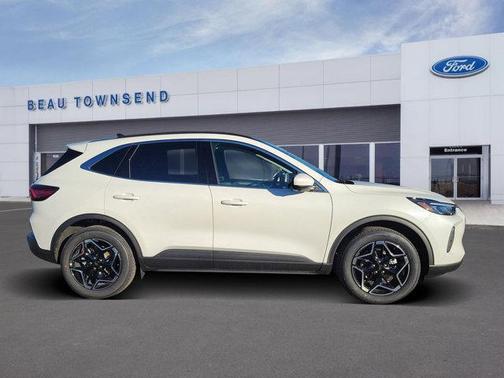 2026 Ford Escape Platinum