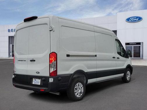 2026 Ford Transit-250 148 WB Medium Roof Cargo