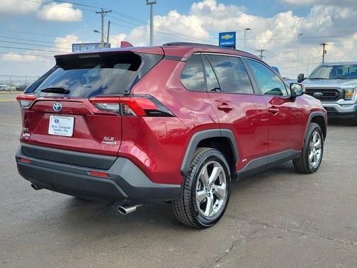 2021 Toyota RAV4 Hybrid XLE Premium