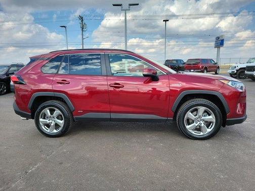 2021 Toyota RAV4 Hybrid XLE Premium