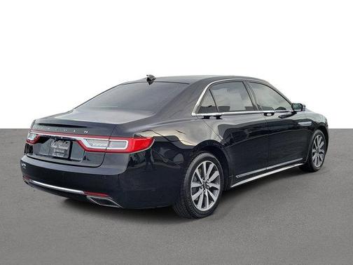 2018 Lincoln Continental Premiere