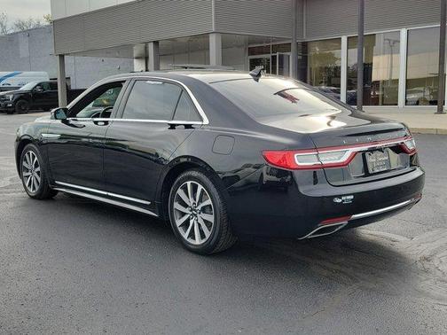 2018 Lincoln Continental Premiere