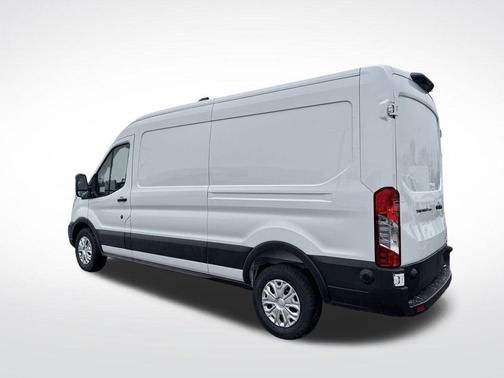 2026 Ford Transit-250 148 WB Medium Roof Cargo