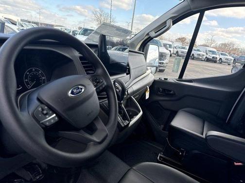 2024 Ford Transit-250 