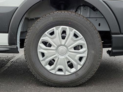 2026 Ford Transit-250 148 WB Medium Roof Cargo