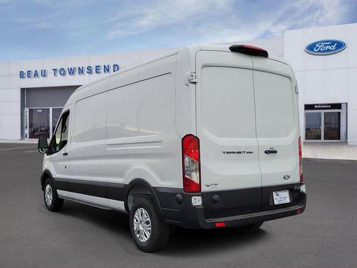 2026 Ford Transit-250 148 WB Medium Roof Cargo