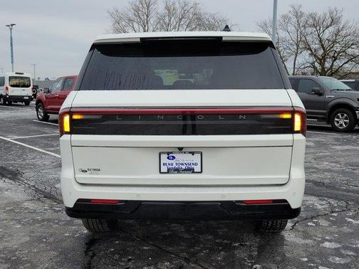 2025 Lincoln Navigator L Reserve