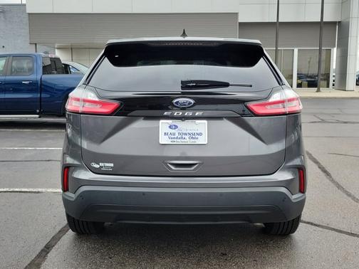 CARBONIZED GRAY 2021 Ford Edge SE