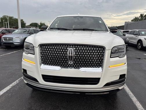 2022 Lincoln Navigator L Reserve