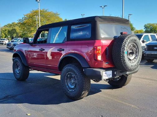 2025 Ford Bronco Base