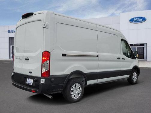 2025 Ford Transit-250 148 WB Medium Roof Cargo