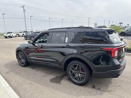 2025 Ford Explorer ST