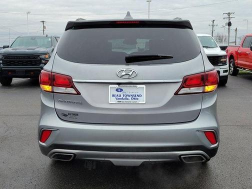 2018 Hyundai SANTA FE SE