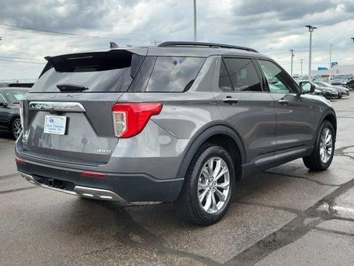 Gray Metallic 2023 Ford Explorer XLT