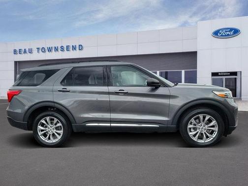 Gray Metallic 2023 Ford Explorer XLT