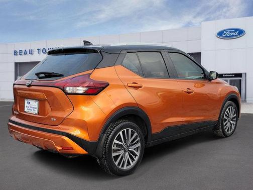 2023 Nissan Kicks SV