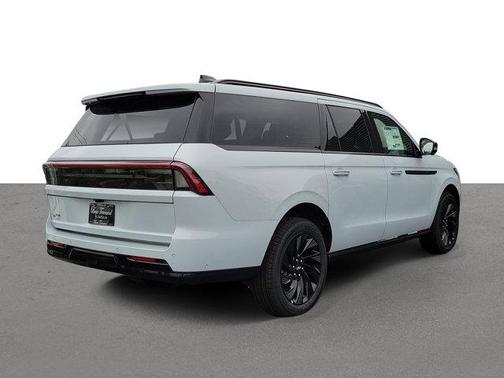 2025 Lincoln Navigator L Reserve