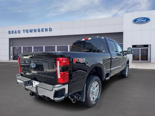 2025 Ford F-350 Lariat Super Duty