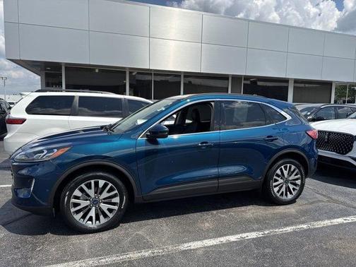2020 Ford Escape Titanium
