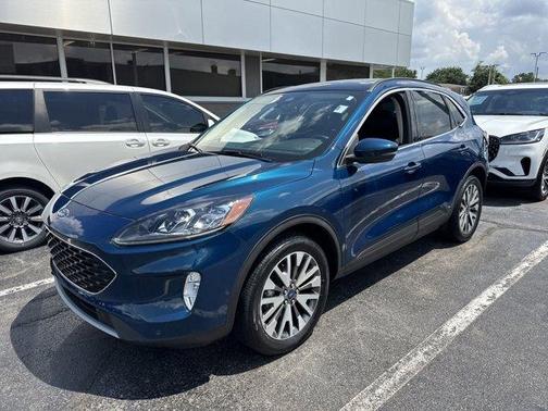 2020 Ford Escape Titanium