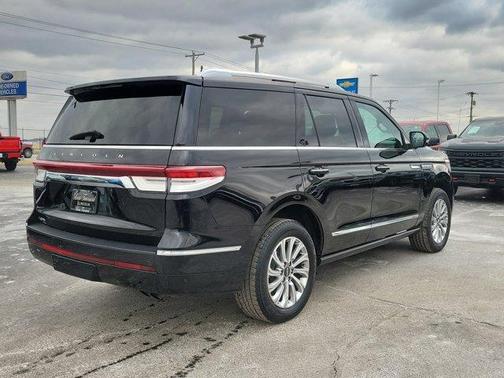2023 Lincoln Navigator Standard